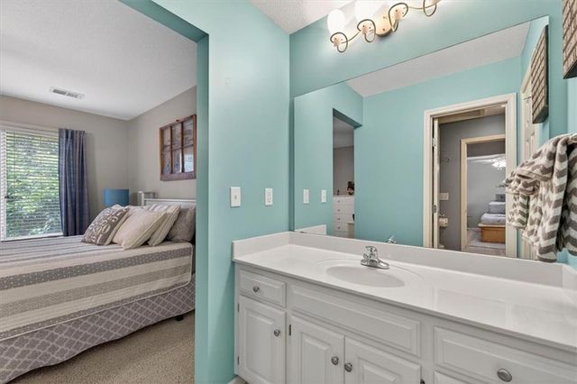 9406 Pleasant Avenue, Kansas City, MO 64138