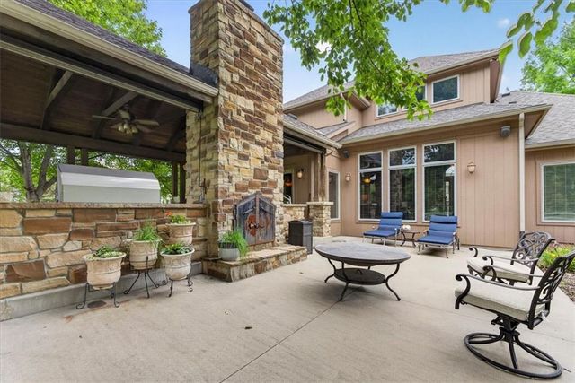 9406 Pleasant Avenue, Kansas City, MO 64138