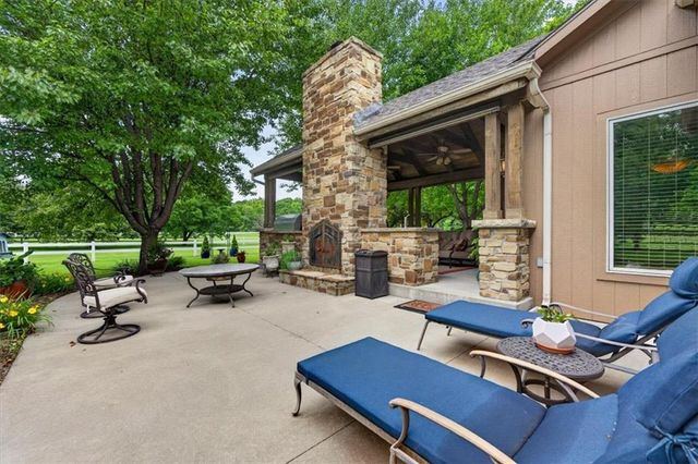 9406 Pleasant Avenue, Kansas City, MO 64138