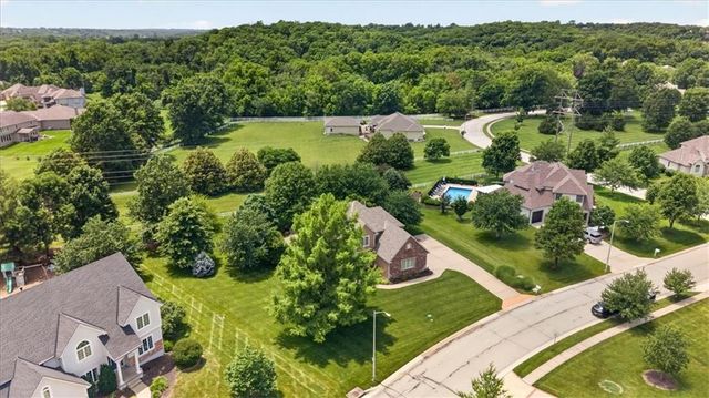 9406 Pleasant Avenue, Kansas City, MO 64138