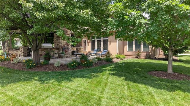 9406 Pleasant Avenue, Kansas City, MO 64138