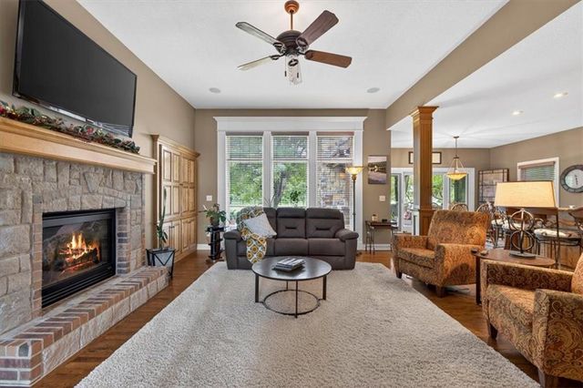 9406 Pleasant Avenue, Kansas City, MO 64138