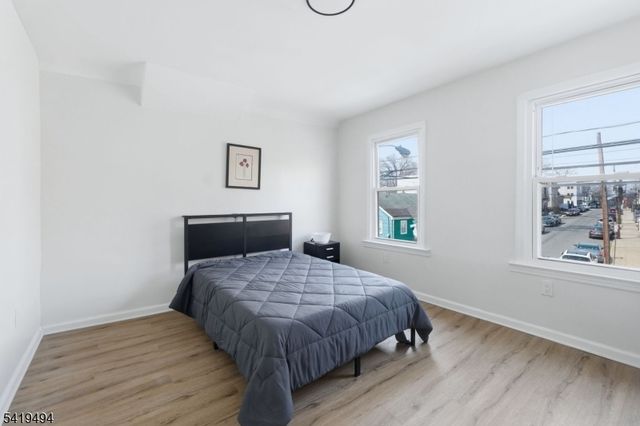 64 Willoughby St, Newark City, NJ 07112