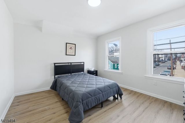 64 Willoughby St, Newark City, NJ 07112