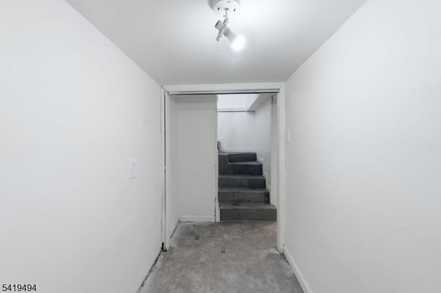 64 Willoughby St, Newark City, NJ 07112
