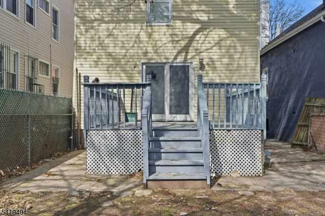 64 Willoughby St, Newark City, NJ 07112