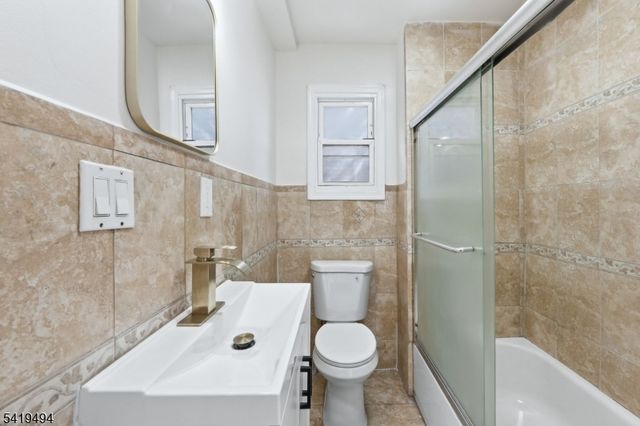 64 Willoughby St, Newark City, NJ 07112