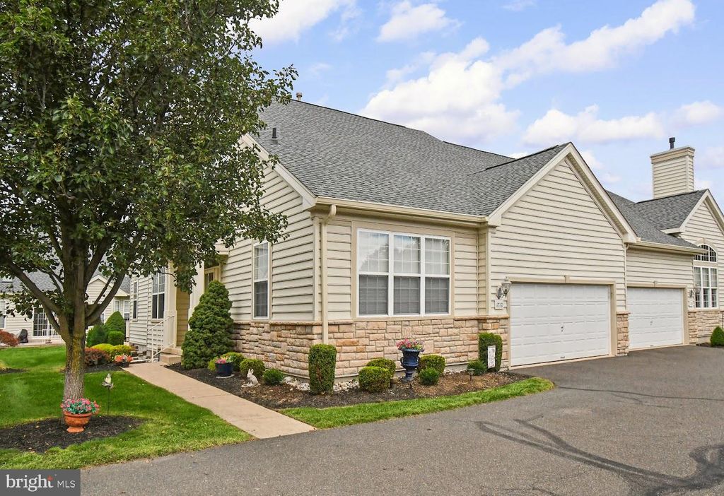 1710 NOTTINGHAM CT, Warrington, PA 18976 — photo 4