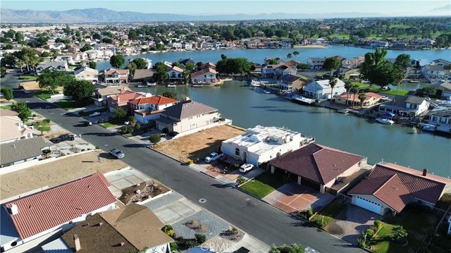 13480 Sea Gull Drive, Victorville, CA 92395