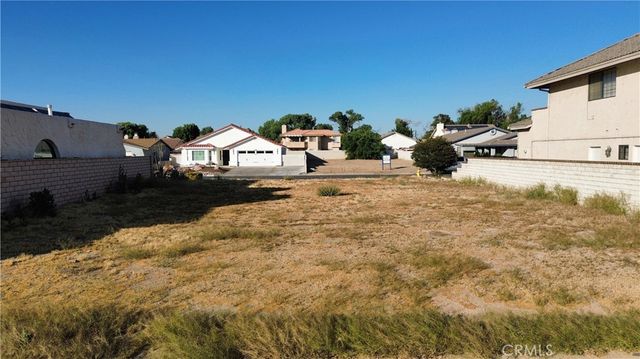 13480 Sea Gull Drive, Victorville, CA 92395