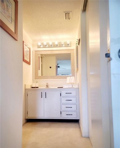 4535 LONGWATER CHASE 18, Sarasota, FL 34235