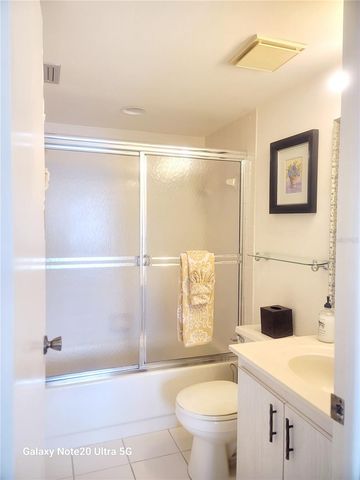 4535 LONGWATER CHASE 18, Sarasota, FL 34235