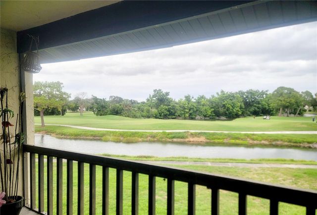 4535 LONGWATER CHASE 18, Sarasota, FL 34235