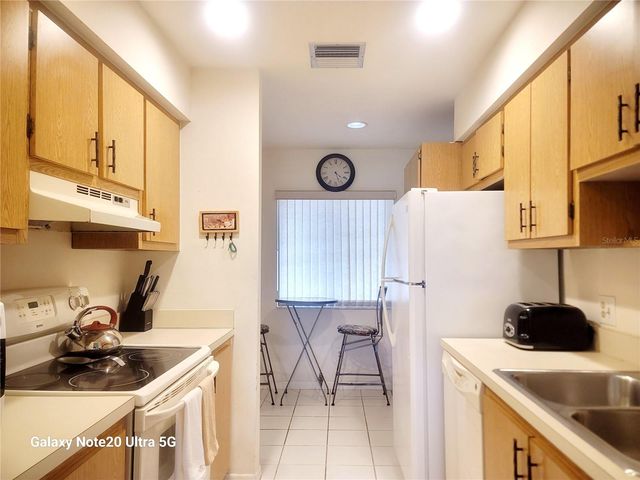 4535 LONGWATER CHASE 18, Sarasota, FL 34235