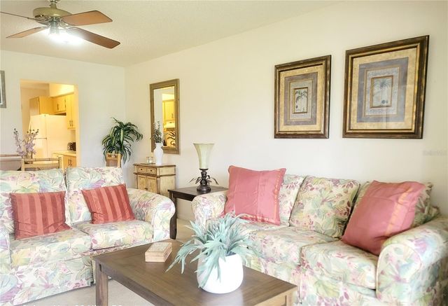 4535 LONGWATER CHASE 18, Sarasota, FL 34235