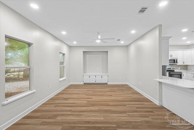 4536 Kelly Ln, Gulf Breeze, FL 32563