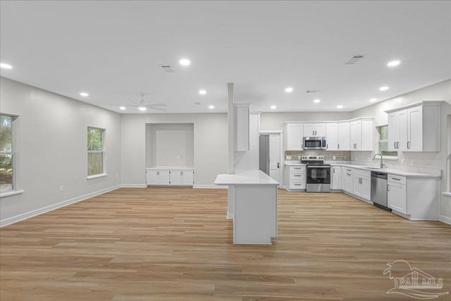 4536 Kelly Ln, Gulf Breeze, FL 32563