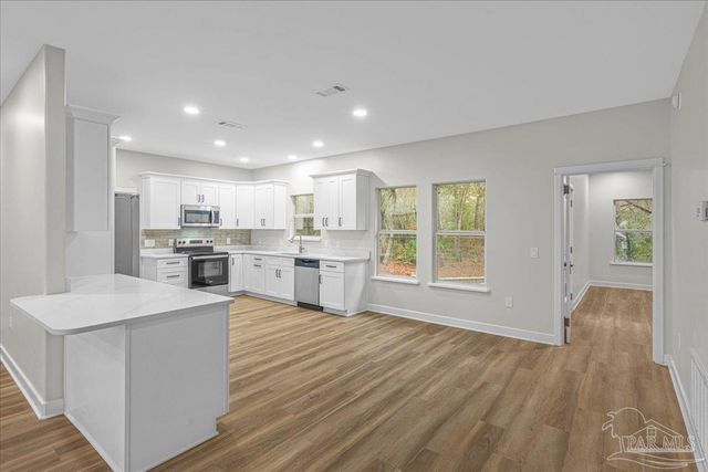 4536 Kelly Ln, Gulf Breeze, FL 32563