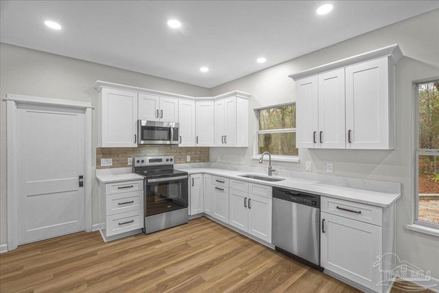 4536 Kelly Ln, Gulf Breeze, FL 32563