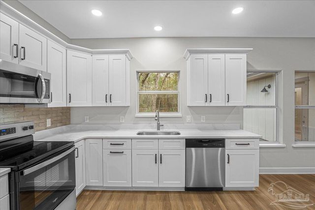 4536 Kelly Ln, Gulf Breeze, FL 32563