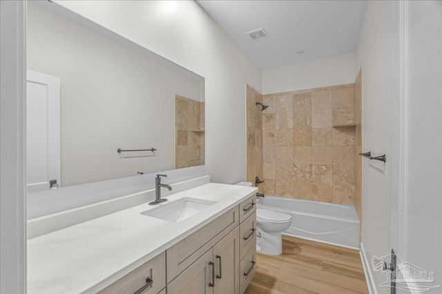 4536 Kelly Ln, Gulf Breeze, FL 32563