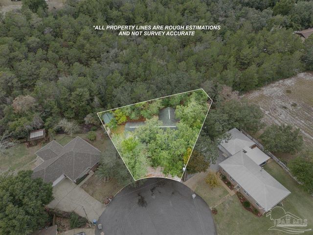 4536 Kelly Ln, Gulf Breeze, FL 32563