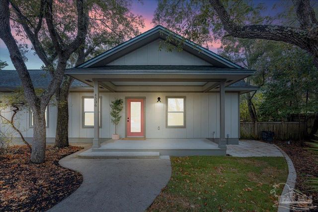 4536 Kelly Ln, Gulf Breeze, FL 32563