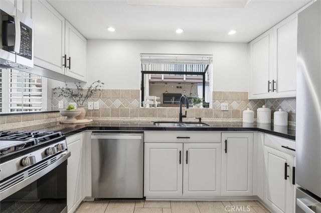 408 Avenue G 30, Redondo Beach, CA 90227