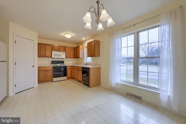 416 BANYAN CIRCLE DR, Lancaster, PA 17603