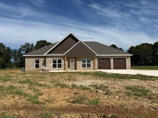 201 Heritage Way, Headland, AL 36345