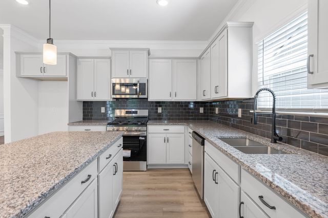 8808 Meadowvale Court, Ooltewah, TN 37363