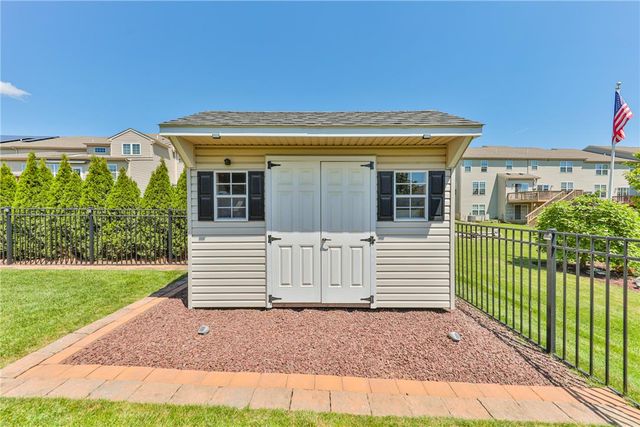 697 Mulberry, Lower Nazareth Twp, PA 18064