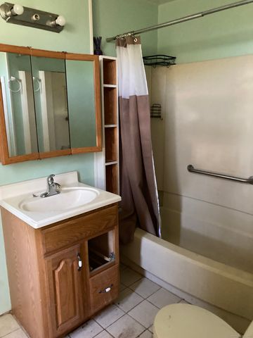 825 QUINNIPIAC Avenue, New Haven, CT 06513