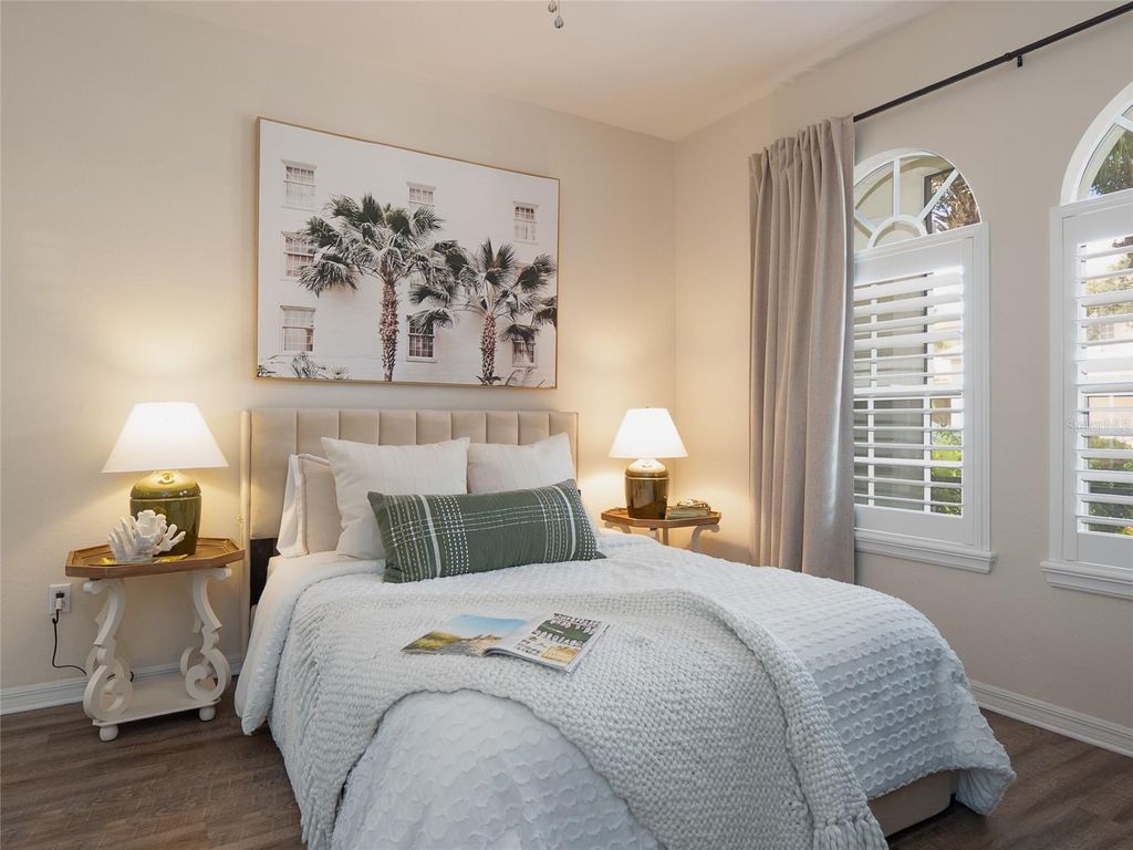 Image 16 of property listing at 9010 KINGSBURY PLACE, Bradenton, FL 34212