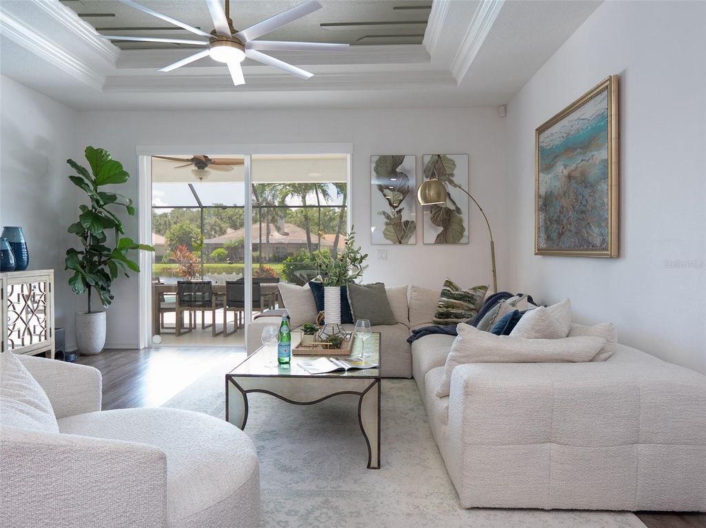 Image 22 of property listing at 9010 KINGSBURY PLACE, Bradenton, FL 34212