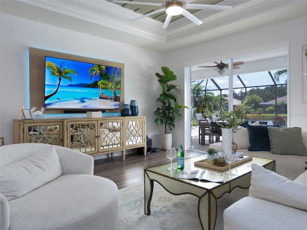 Image 23 of property listing at 9010 KINGSBURY PLACE, Bradenton, FL 34212