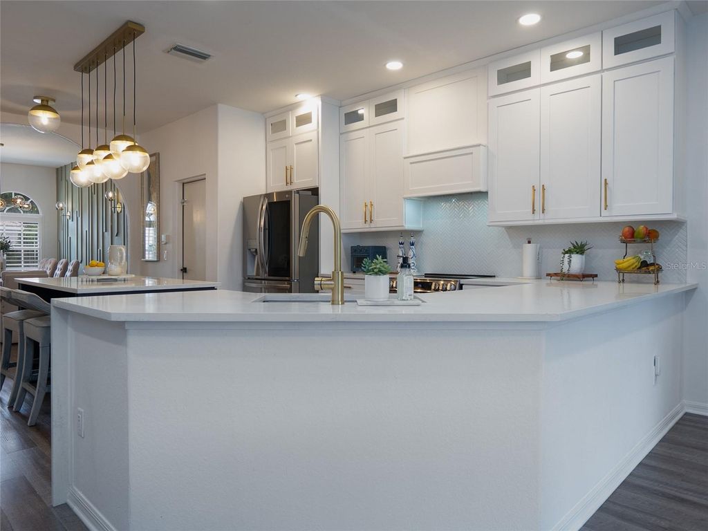 Image 24 of property listing at 9010 KINGSBURY PLACE, Bradenton, FL 34212