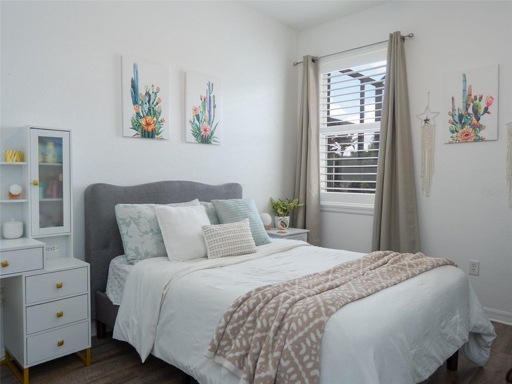 Image 32 of property listing at 9010 KINGSBURY PLACE, Bradenton, FL 34212