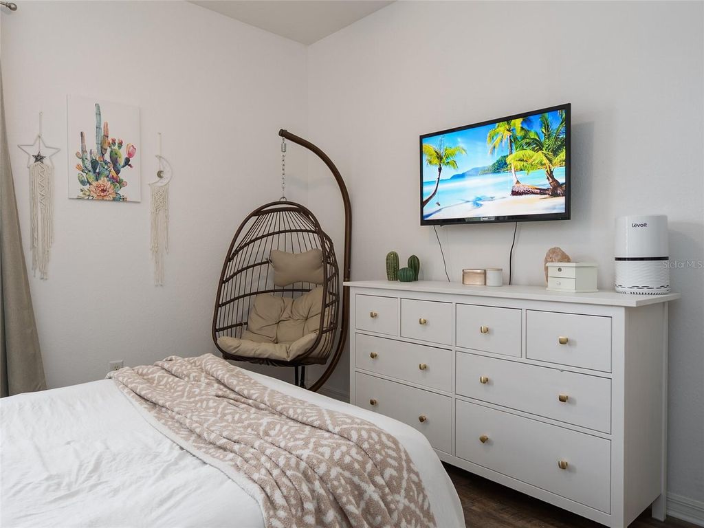 Image 33 of property listing at 9010 KINGSBURY PLACE, Bradenton, FL 34212