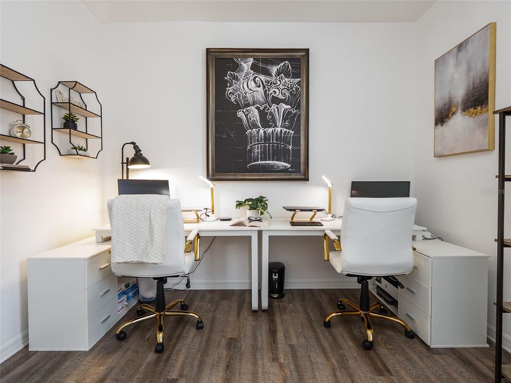 Image 36 of property listing at 9010 KINGSBURY PLACE, Bradenton, FL 34212