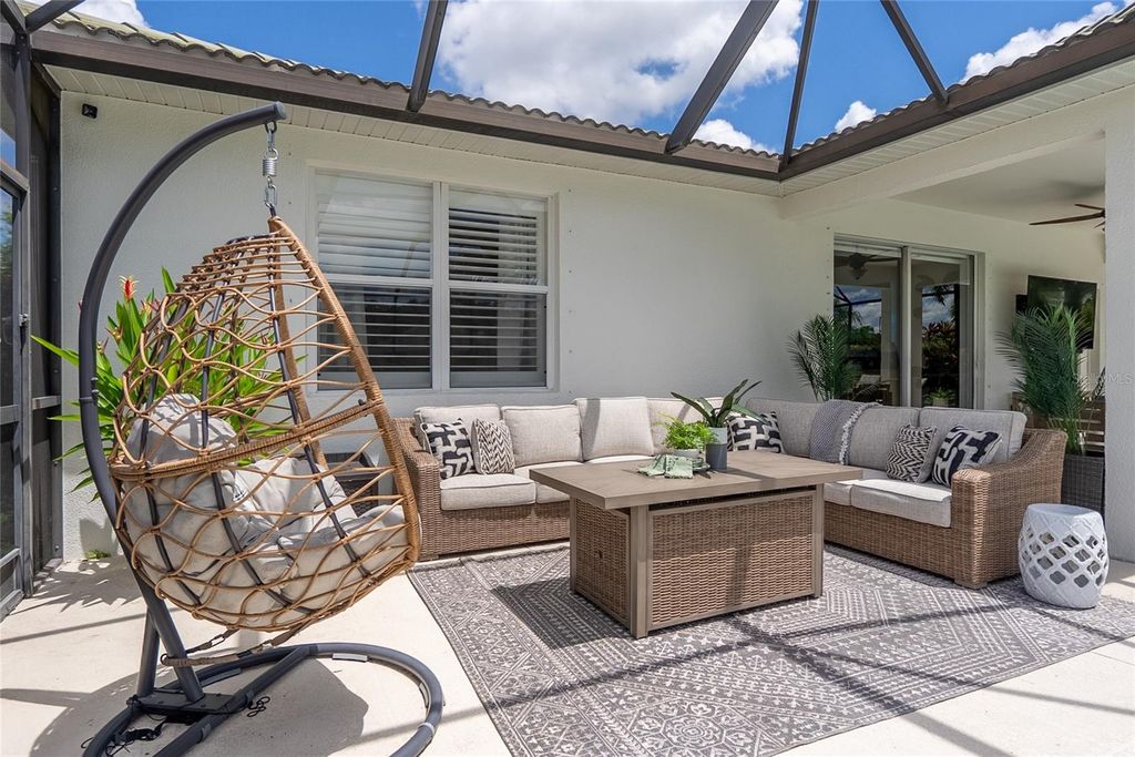 Image 50 of property listing at 9010 KINGSBURY PLACE, Bradenton, FL 34212