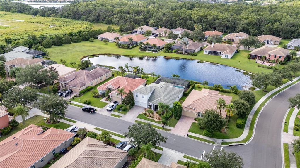 Image 55 of property listing at 9010 KINGSBURY PLACE, Bradenton, FL 34212