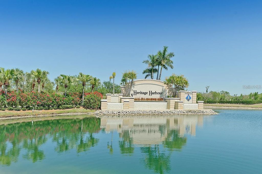 Image 57 of property listing at 9010 KINGSBURY PLACE, Bradenton, FL 34212