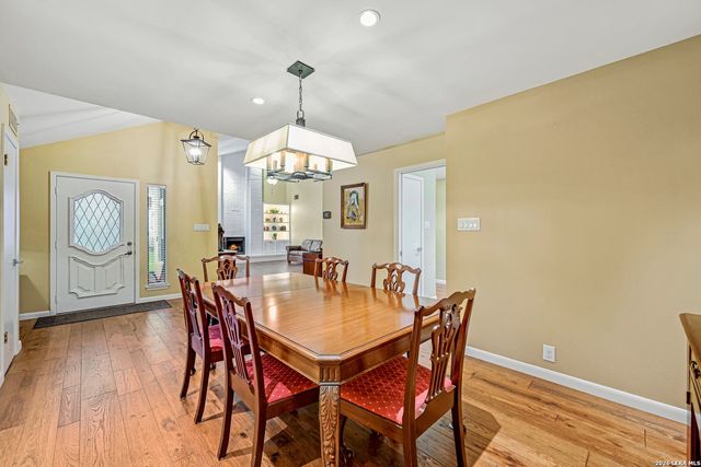 17006 Wood Moss, San Antonio, TX 78248