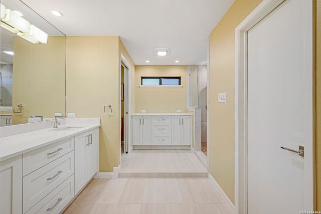 17006 Wood Moss, San Antonio, TX 78248