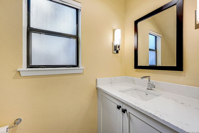 17006 Wood Moss, San Antonio, TX 78248