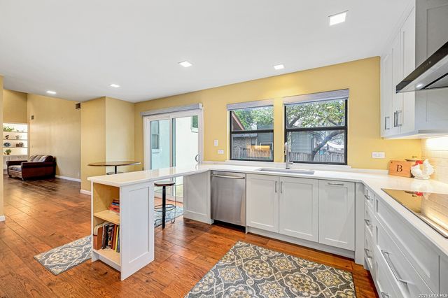 17006 Wood Moss, San Antonio, TX 78248