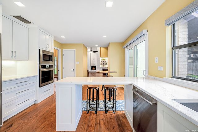 17006 Wood Moss, San Antonio, TX 78248