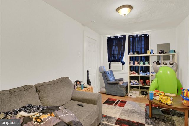 110 E MARKET ST, Williamstown, PA 17098