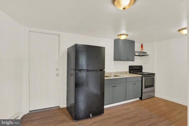 110 E MARKET ST, Williamstown, PA 17098